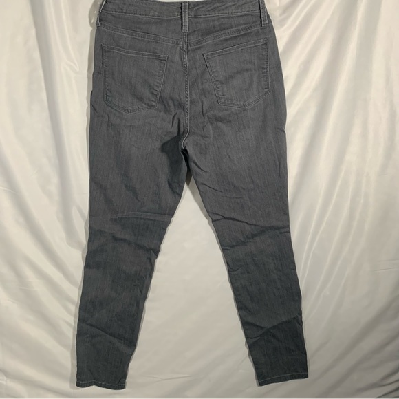 UNIVERSAL THREADS SIZE 8 Women Jeans High Rise Skinny Gray Casual Date Everyday - Picture 4 of 16